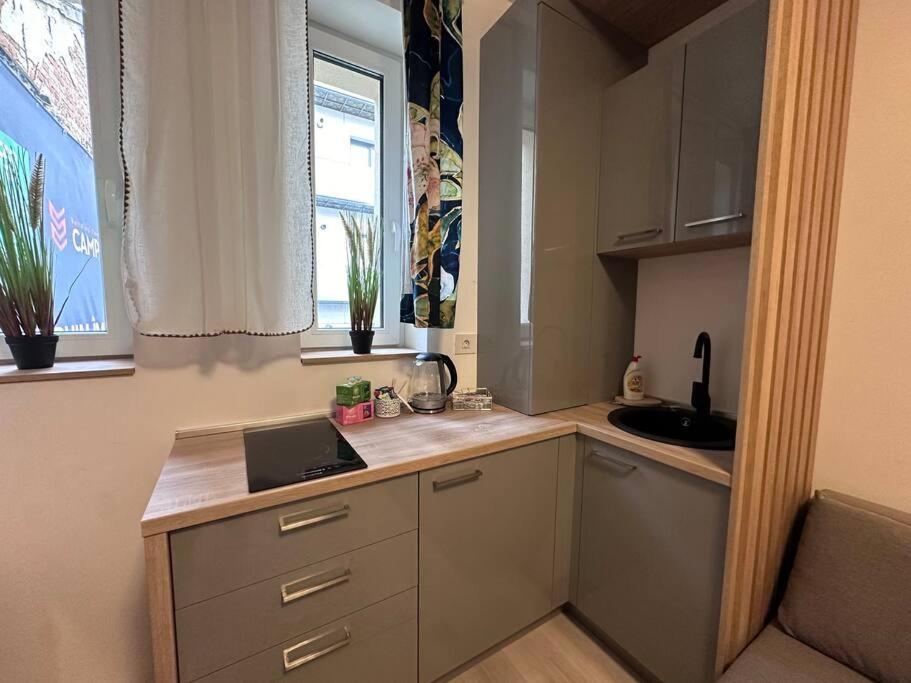 Cozy 1 Bedroom Apartment! Bucureşti Exterior foto